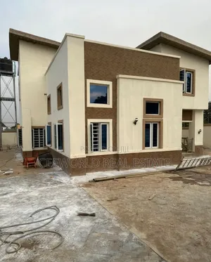 4bdrm Duplex in Alalubosa Gra for sale