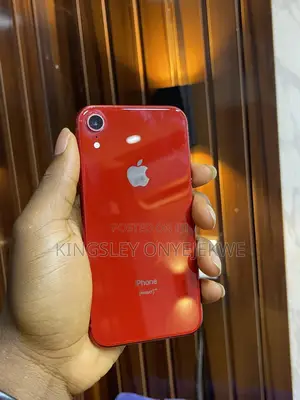 Apple iPhone XR 64 GB Red