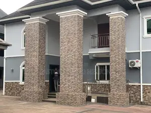 10bdrm Apartment in Layout, Owerri for sale