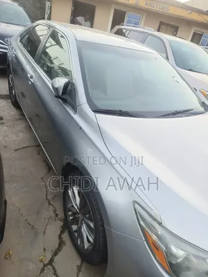 Toyota Camry 2015 Silver