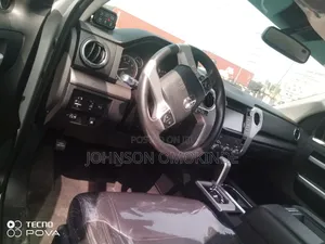 Toyota Tundra 2016 Silver