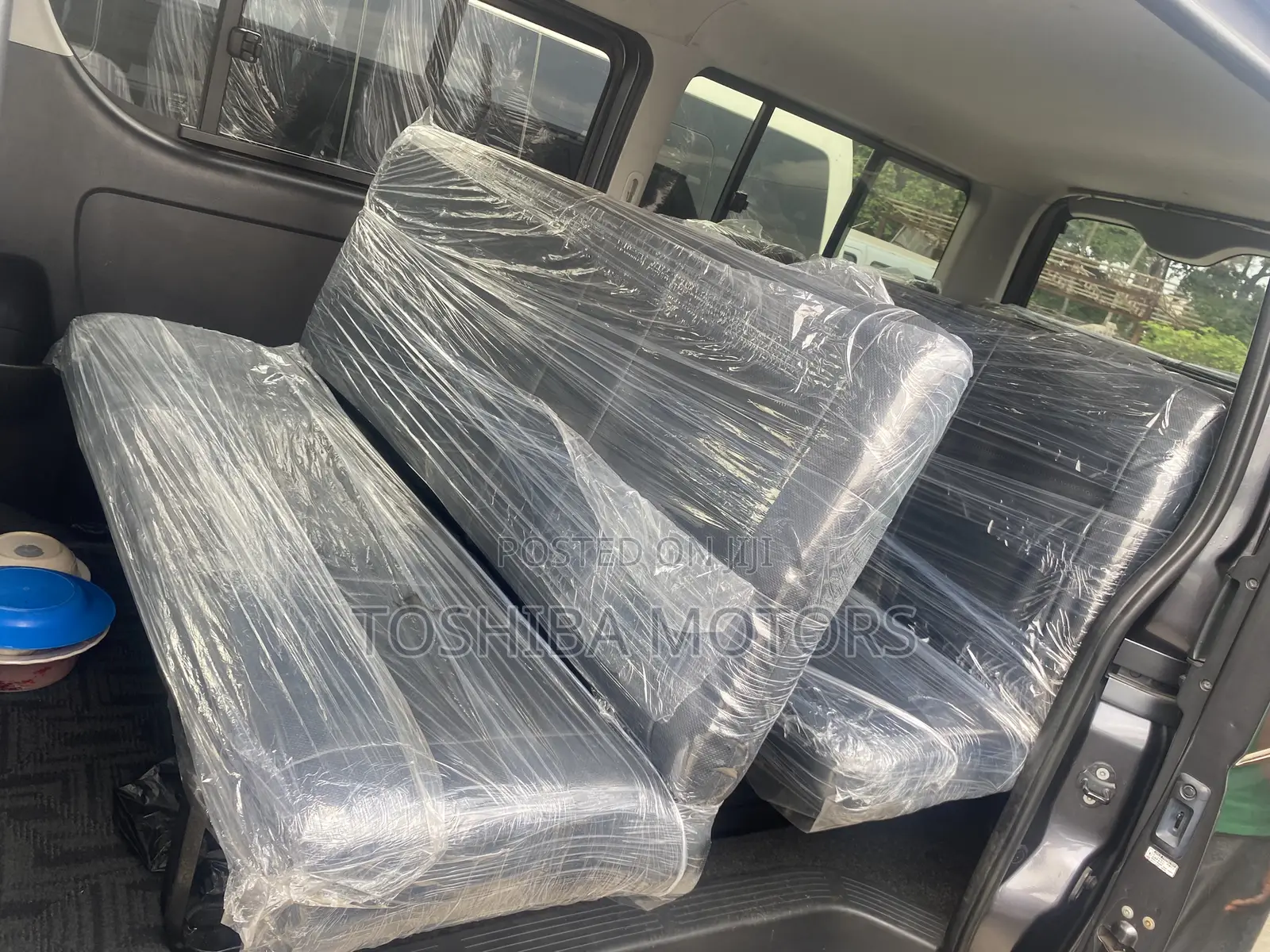 Toyota HiAce 2015 Black