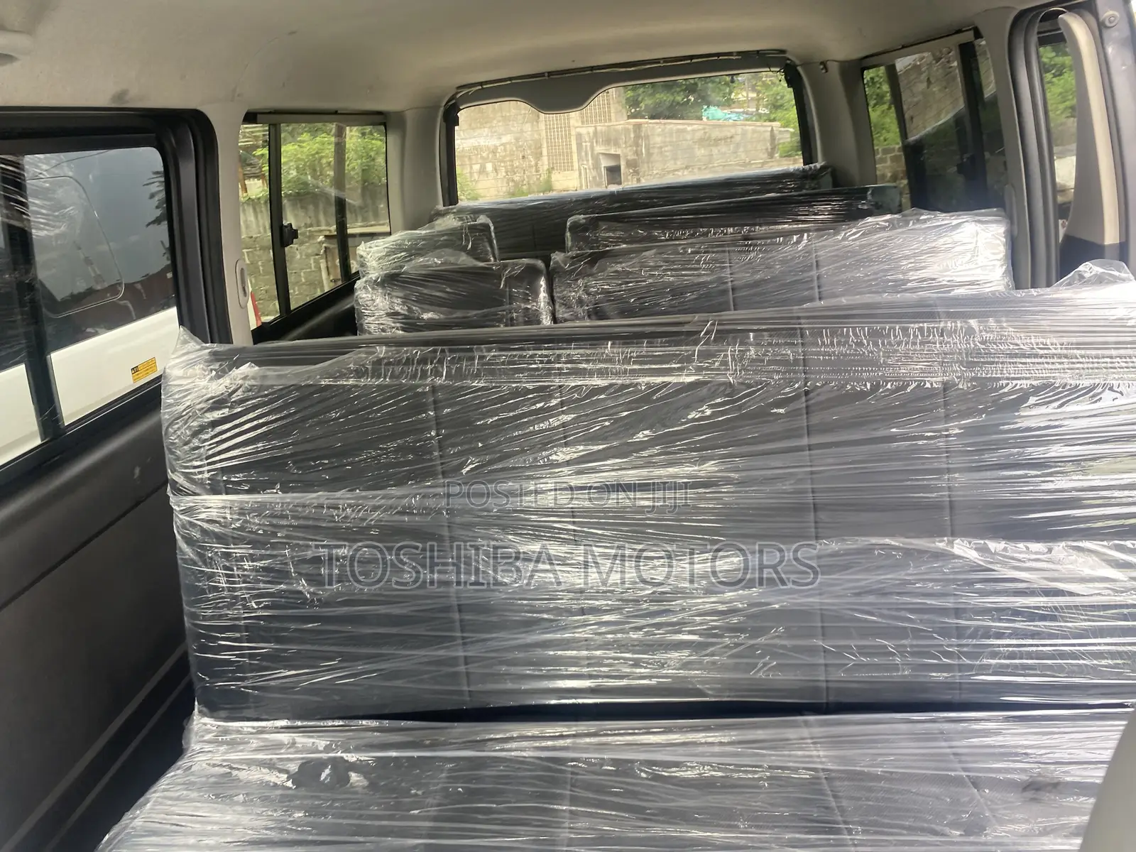 Toyota HiAce 2015 Black