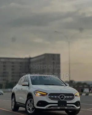 Mercedes-Benz GLA 250 2021 White