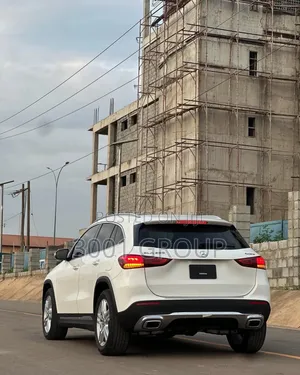 Mercedes-Benz GLA 250 2021 White