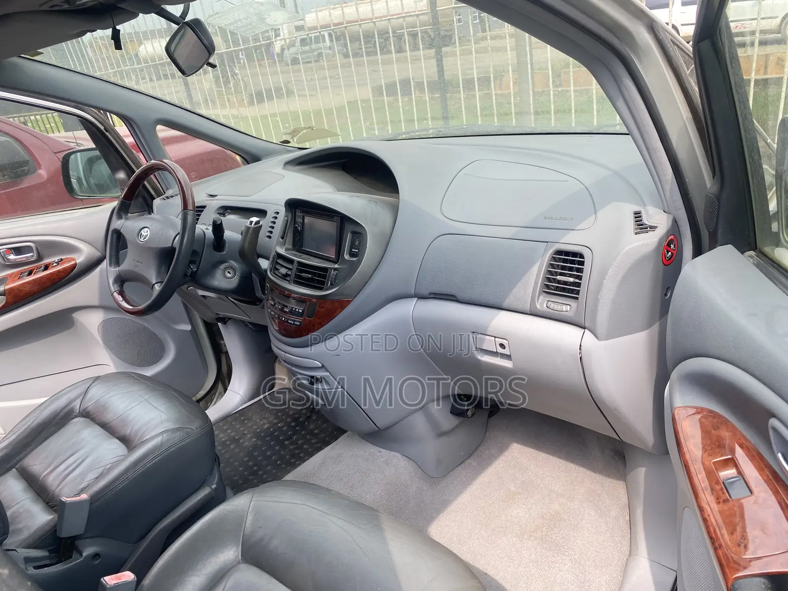 Toyota Previa Automatic 2005 Gray