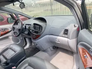 Toyota Previa Automatic 2005 Gray