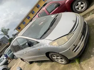 Toyota Previa Automatic 2005 Gray