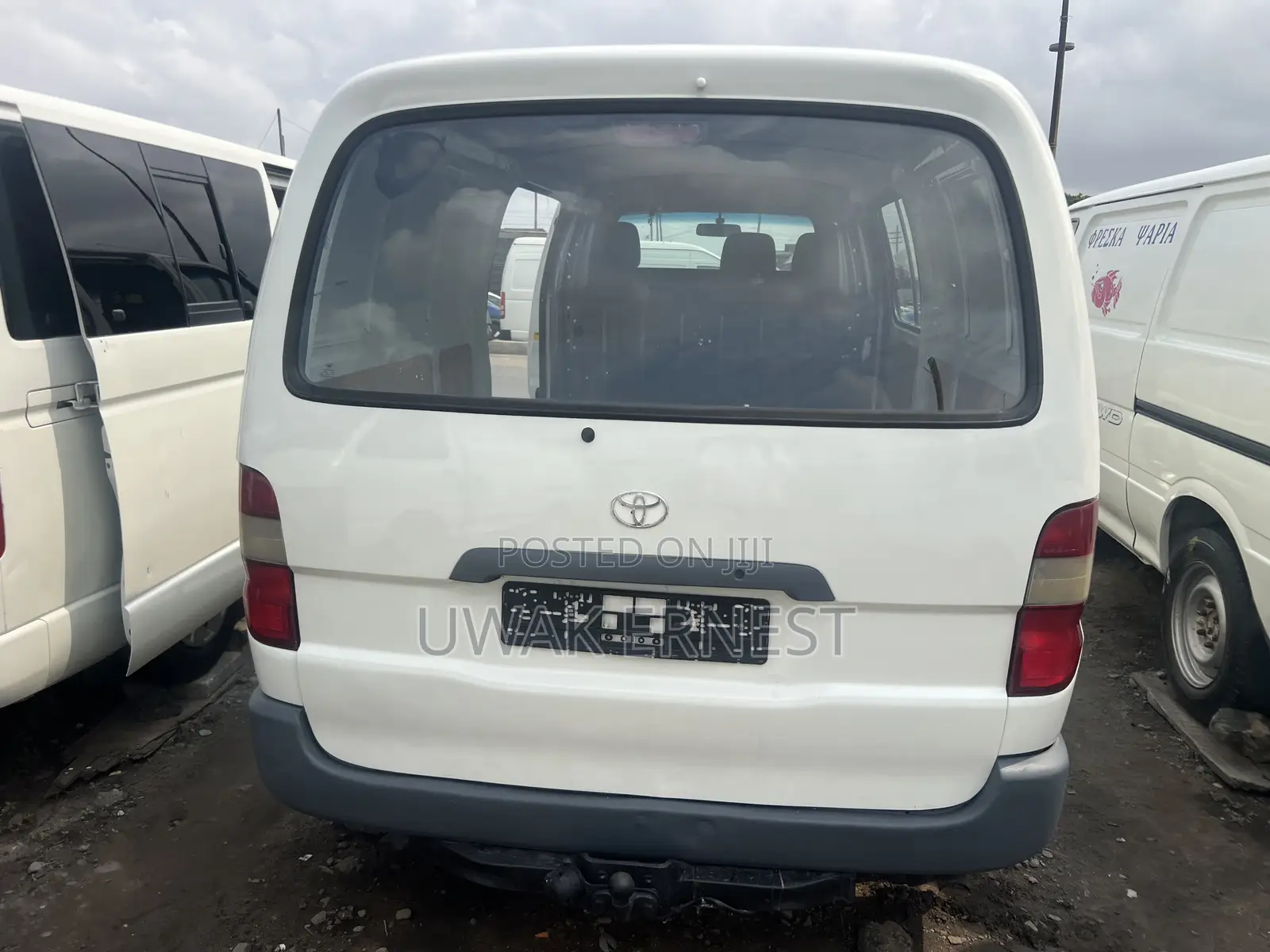 Toyota HiAce 2001 White