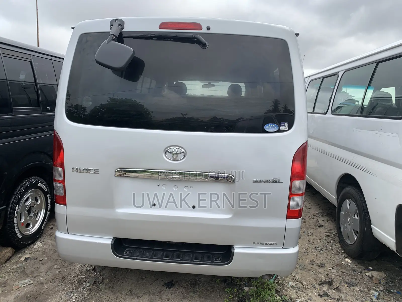 Toyota HiAce 2010 Silver