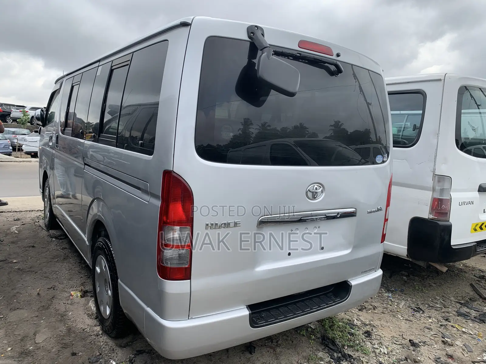 Toyota HiAce 2010 Silver