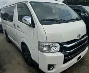 Toyota HiAce 2013 White