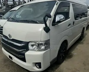 Toyota HiAce 2013 White