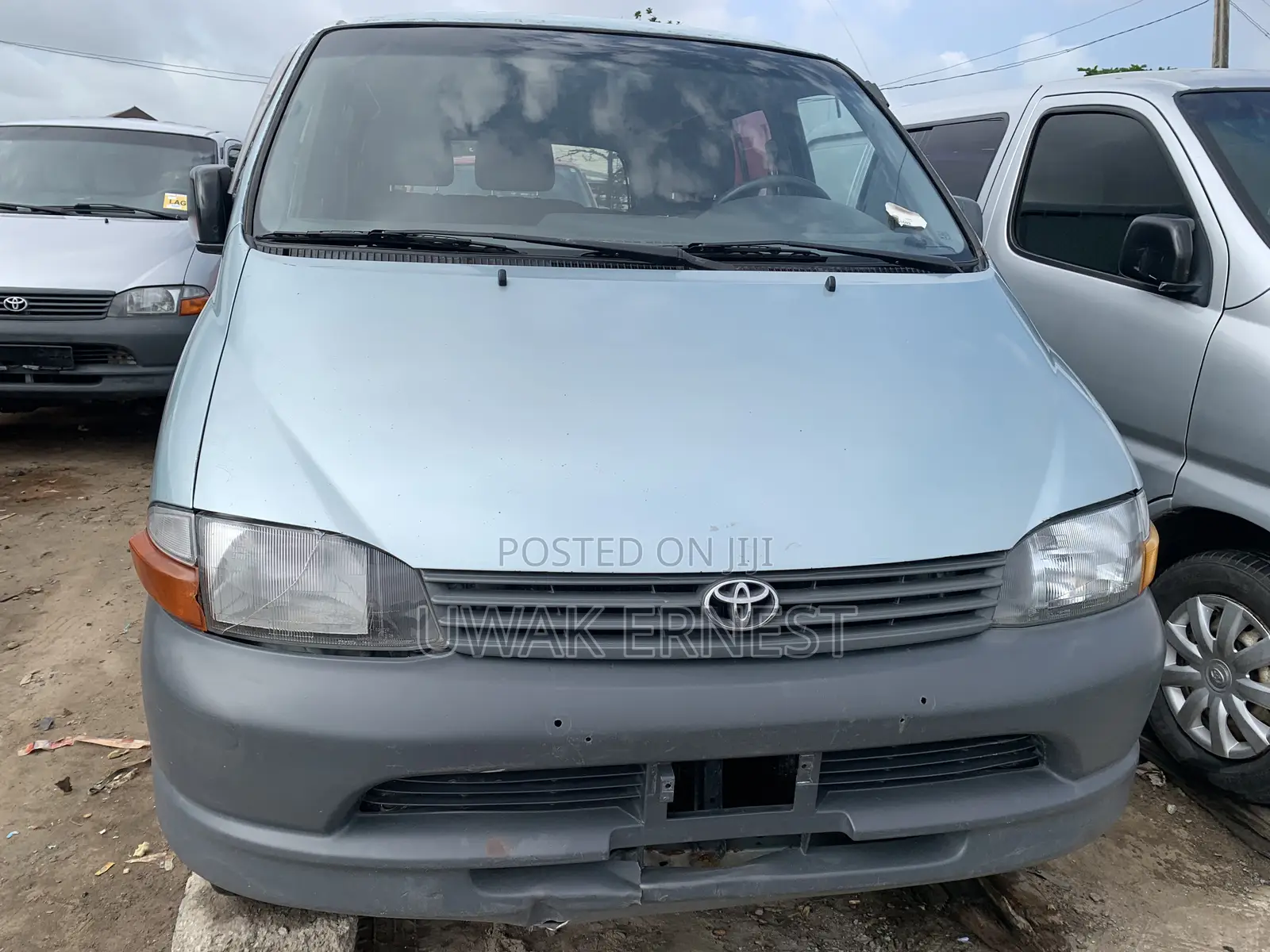 Toyota HiAce 2003 Grey