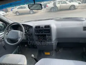 Toyota HiAce 2003 Grey