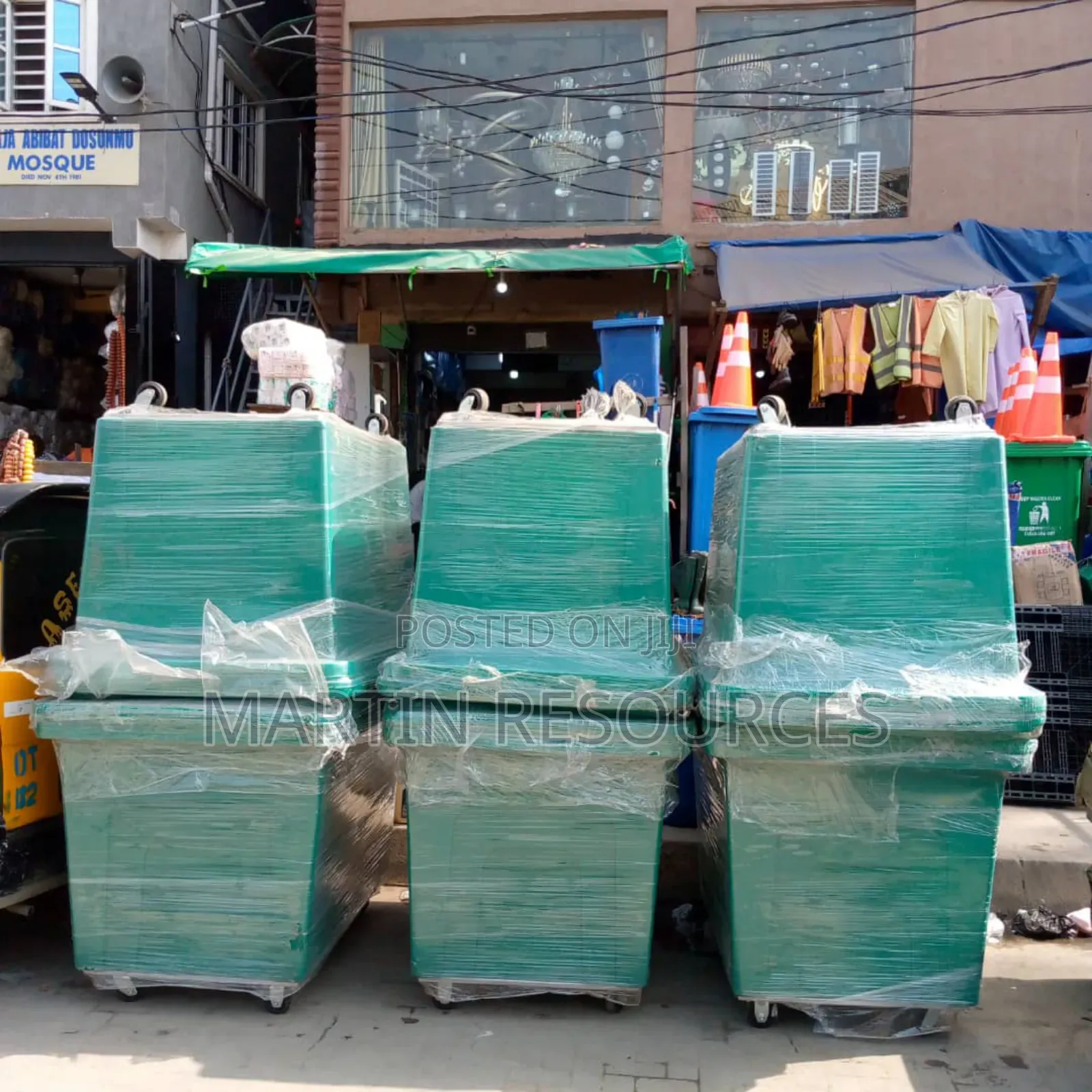 Durable Waste Bin 1100 Liters