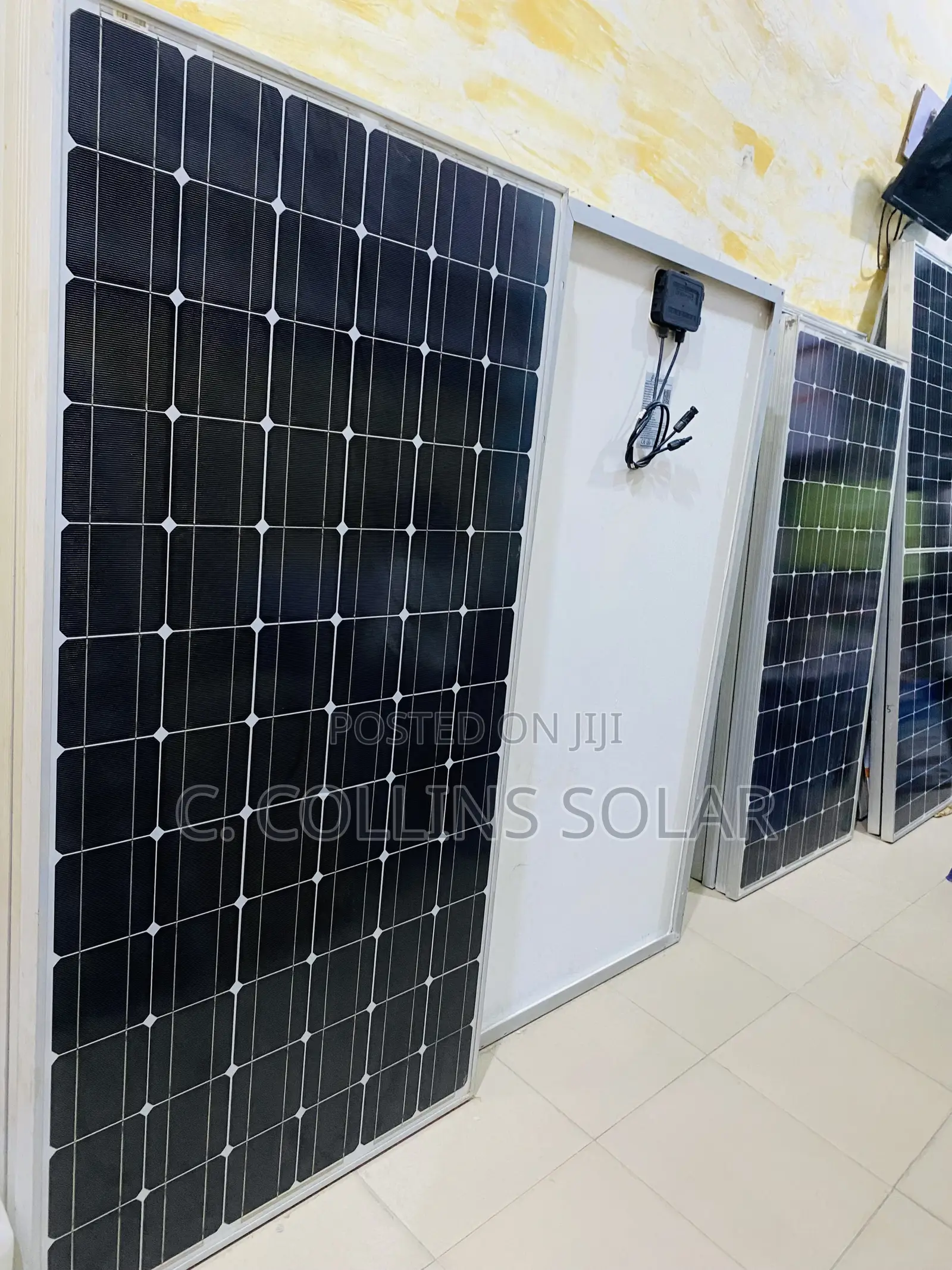 Canadian 300w Panel