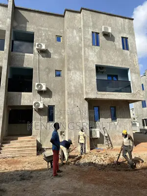 Photo - 5bedroom Semidetach Duplex With a Bq and Reading Room