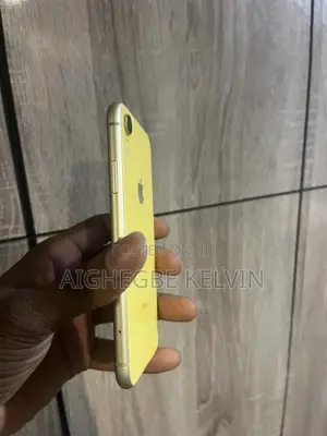 Apple iPhone XR 128 GB Yellow