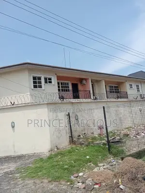 2bdrm Apartment in Lekki Phase 1 for rent