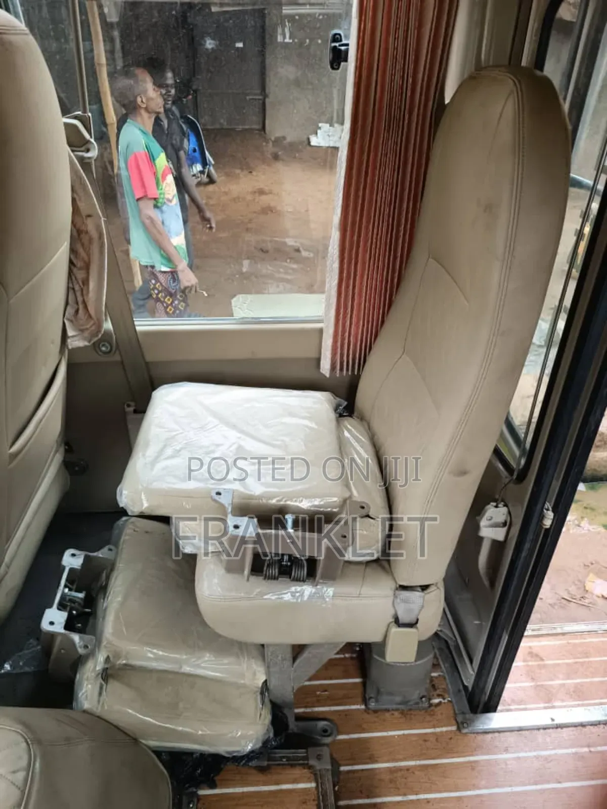 Toyota Coaster 2014 Gold