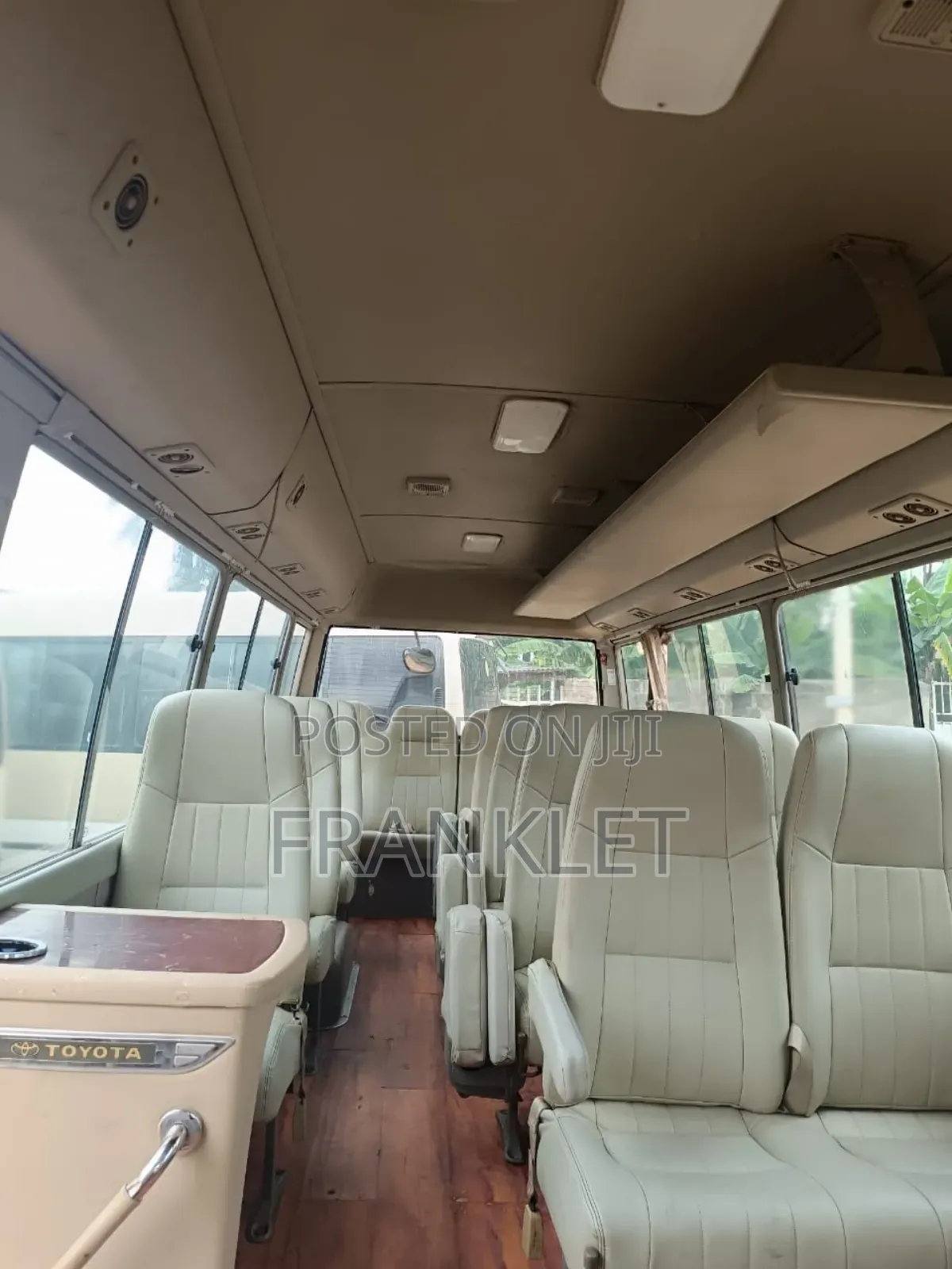 Toyota Coaster 2014 Gold