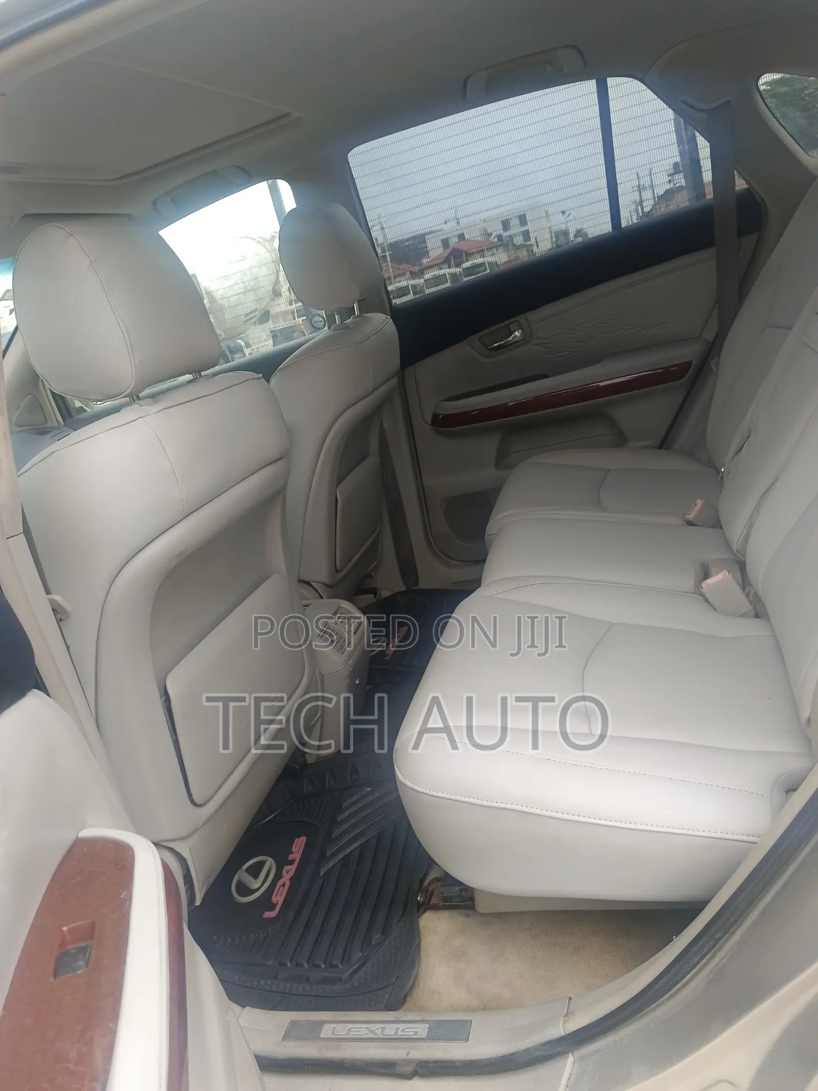 Lexus RX 330 2005 Gold