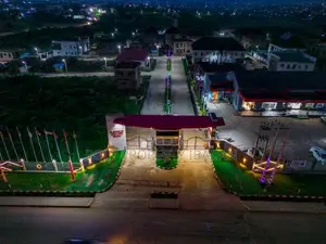 Rayfield Gardens City Estate, Christopher Alao Akala Gra