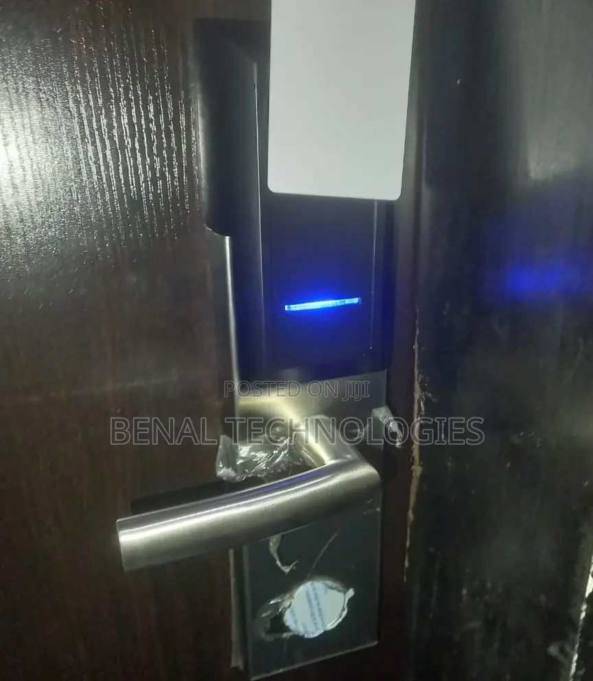 Staff and Tech Blend: Card Locks Run on Friendly Hotel