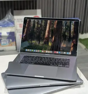 Laptop Apple MacBook Pro 2019 32GB Intel Core I9 SSD 1T
