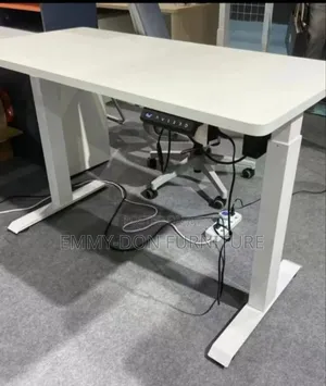 High Quality Electric Adjustable Table