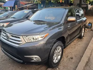 Toyota Highlander Limited 2012 Gray