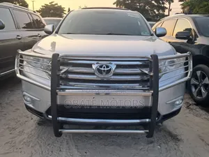 Toyota Highlander Limited 3.5L 2WD 2013 Silver