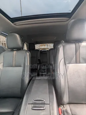 Toyota Highlander SE 4x4 V6 (3.5L 6cyl 8A) 2017 Burgundy