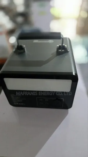 500 Watt Solar Generator