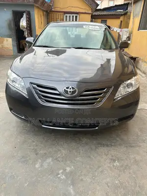 Toyota Camry LE 4dr Sedan (2.4L 4cyl 5A) 2009 Gray