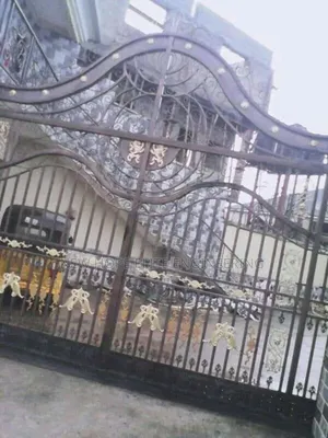 Iron Gate Sliding