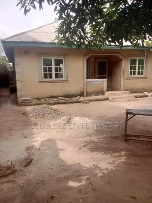6bdrm Bungalow in Owerri for sale