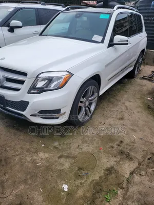 Mercedes-Benz GLK-Class Base GLK 350 4dr AWD 4MATIC (3.5L 6cyl 7A) 2015