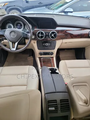 Mercedes-Benz GLK-Class Base GLK 350 4dr AWD 4MATIC (3.5L 6cyl 7A) 2015