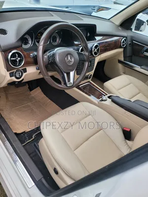 Mercedes-Benz GLK-Class Base GLK 350 4dr AWD 4MATIC (3.5L 6cyl 7A) 2015
