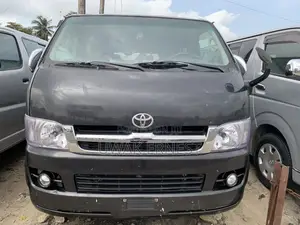 Toyota HiAce 2011 Black