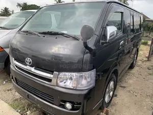 Toyota HiAce 2011 Black