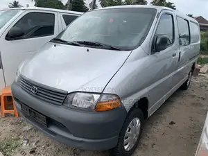 Toyota HiAce 2003 Silver