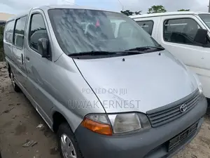 Toyota HiAce 2003 Silver