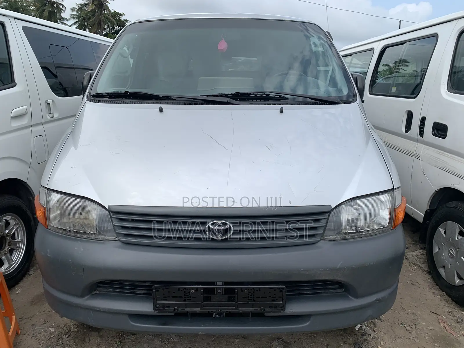 Toyota HiAce 2003 Silver