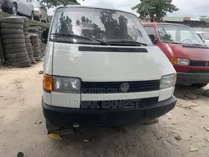 Volkswagen Transporter 2000 White