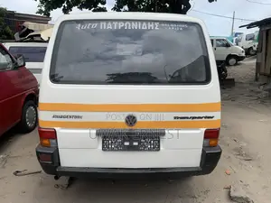 Volkswagen Transporter 2000 White