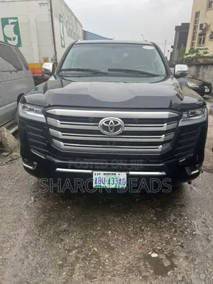 Toyota Land Cruiser 2023 Black