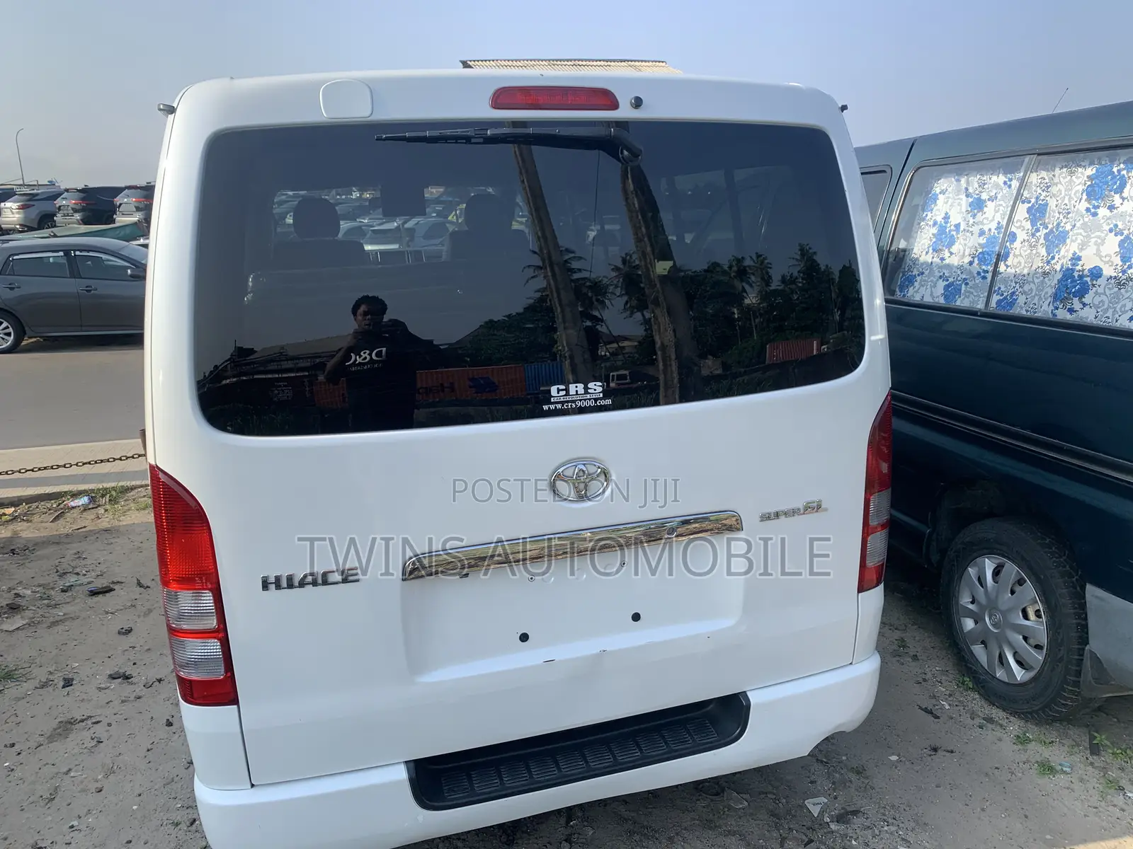 Toyota HiAce 2013 White